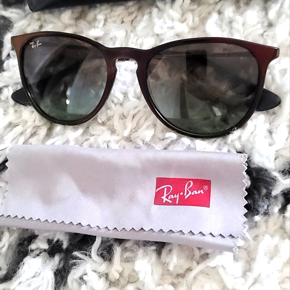 Erika Ray-Ban sunglasses